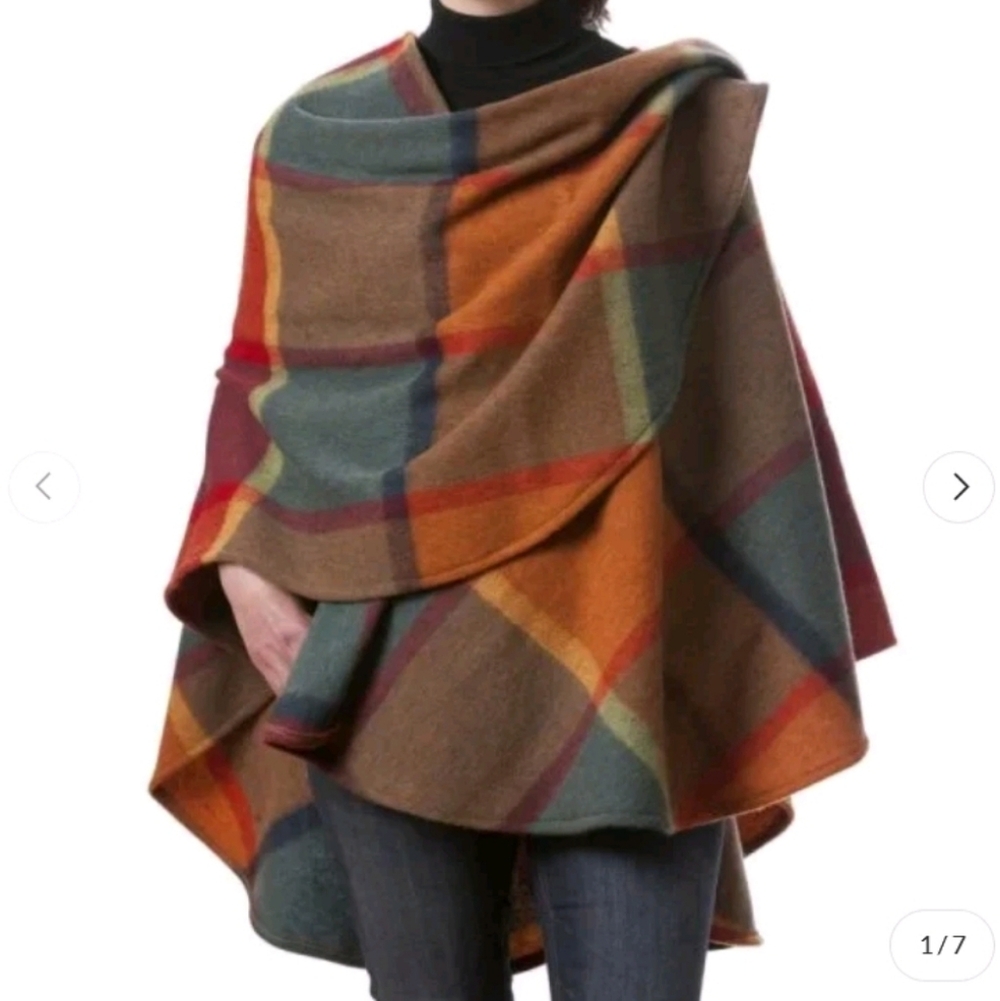 John Hanly Sue Cape One Size Plaid Check Lambswool Ireland NEW